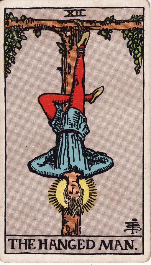 Lámina XII, El Colgado, del tarot Rider-Waite-Smith